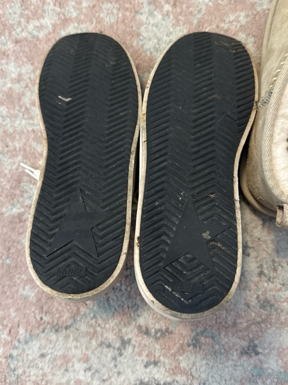 Golden Goose White and Black Low-Top Stardan Sneaker - Picture 4 of 4